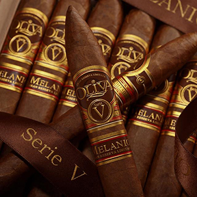 Oliva Serie V Melanio Natural and Maduro Cigars