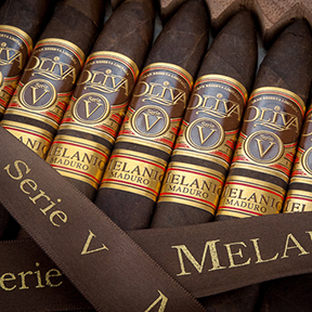 Oliva Serie V Melanio Natural and Maduro Cigars